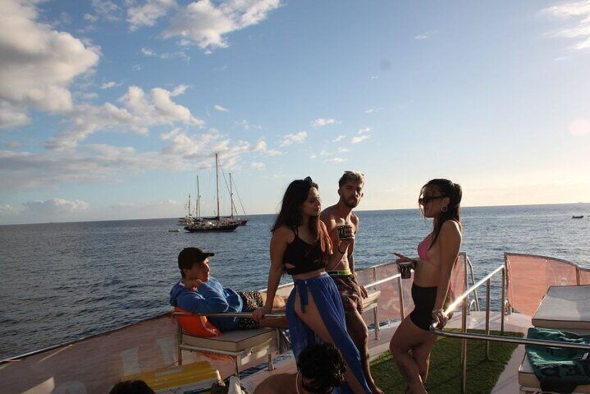 3-Hours Private Tour to Accessible Boat en Canary Island