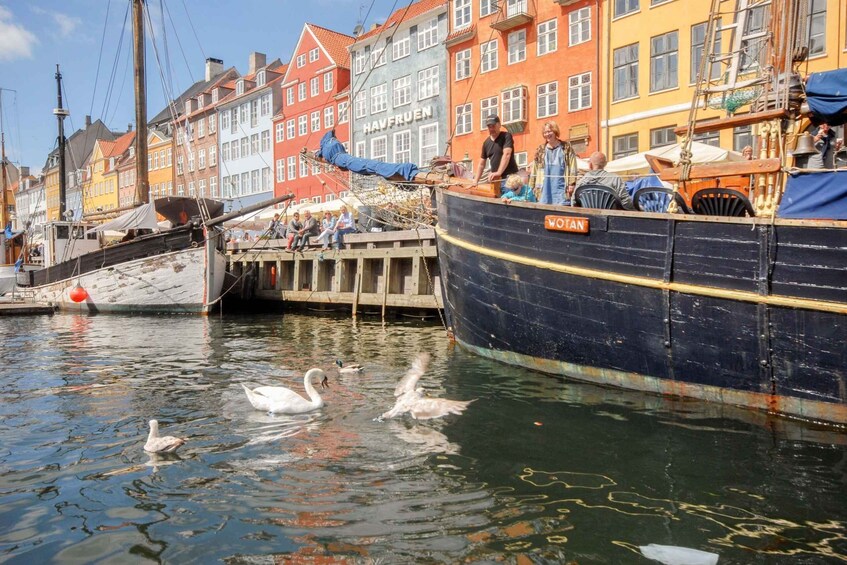 Picture 3 for Activity Copenhagen: 48-Hour Sightseeing Bus Ticket, 1-Hour Boat Tour