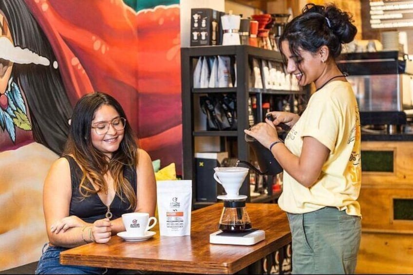 You will live the experience of having the geisha coffee prepared on your table while having a informative speech about the coffee and its origins.