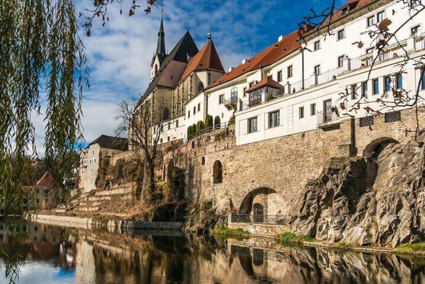 Tour of Cesky Krumlov with Lunch in Medieval Tavern