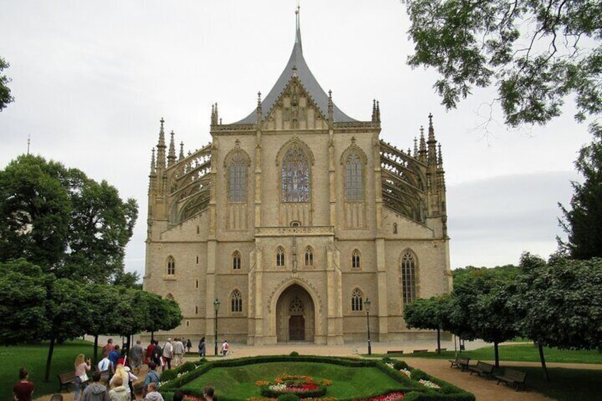 Kutna Hora Tour including the Ossuary Visit from Prague