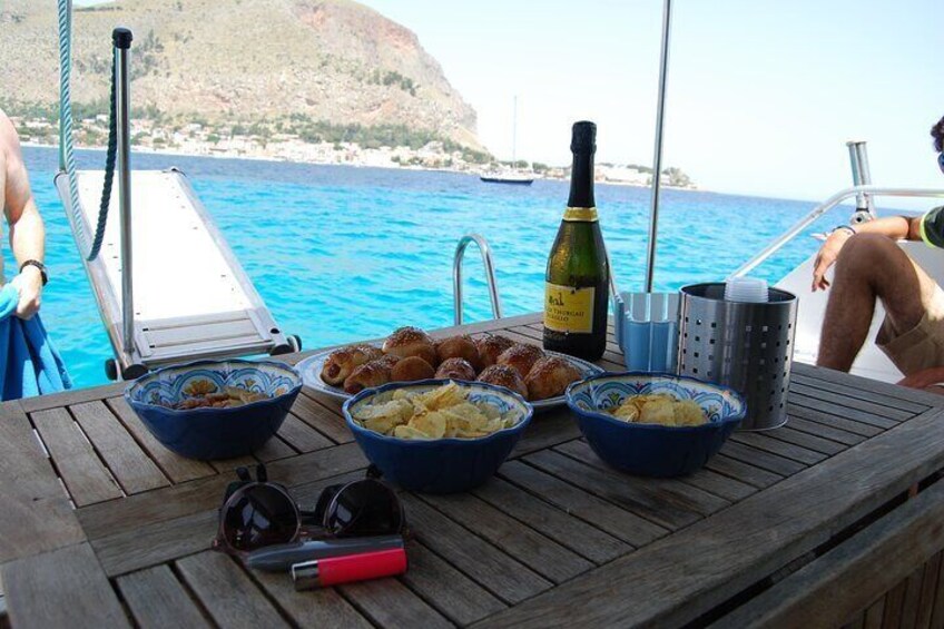 Private Day on Marine Reserves with Lunch from Palermo