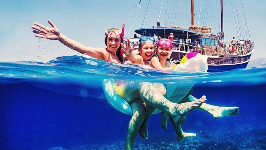 Fernandes cruise to Blue Lagoon in Comino and Gozo