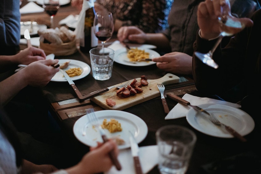 Lisbon at Sunset: Petiscos, Food & Wine Tour