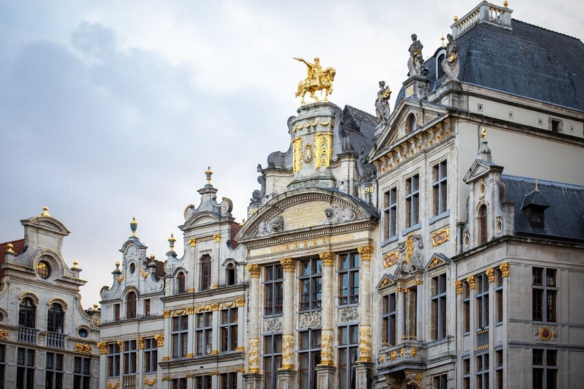 Discover the Central Brussels Historic Quarter with In-App Audio Tour
