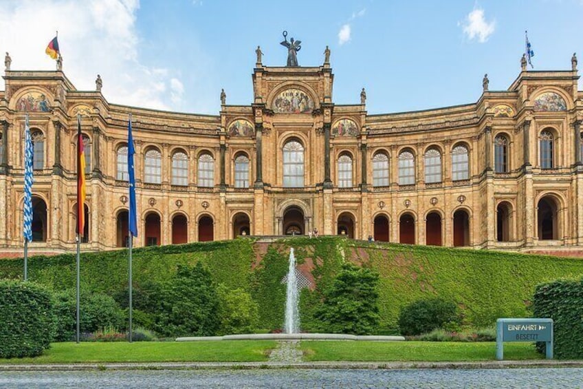 Private Munich’s Old Town and Nature Bike Tour