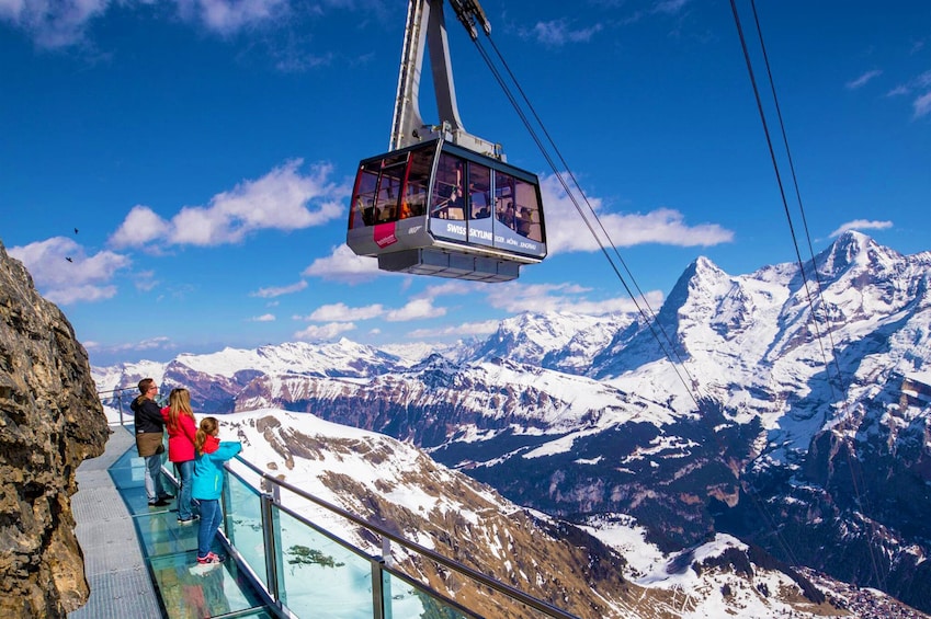 Day trip to Interlaken Schilthorn cable car: Bond World 007