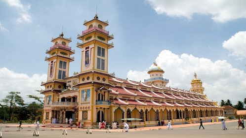 Full Day Excursion to Cu Chi Tunnels & Cao Dai Temple