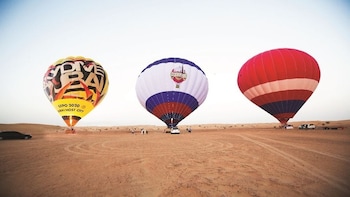 Dubai Hot Air Balloon tour with Gray Line