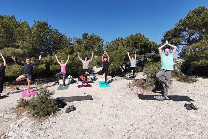 Hike and Yoga session to Calanques of Marseille 