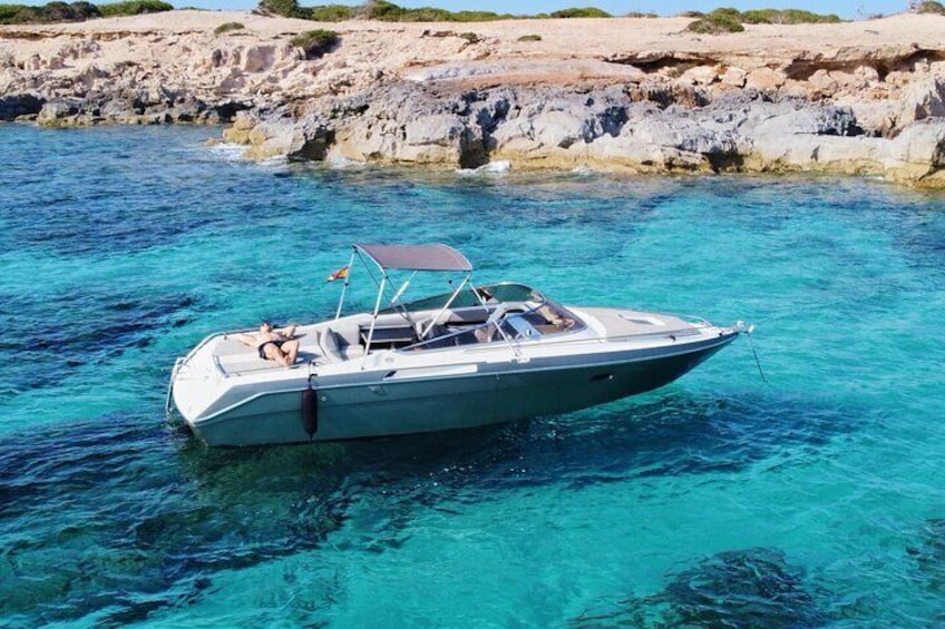 Private Boat Rental for 6 People 8 Hours in Ibiza
