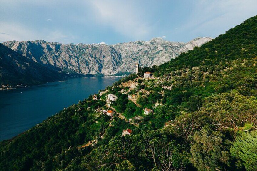 Jeep Tour - hidden stone village in Kotor and nat. food tasting