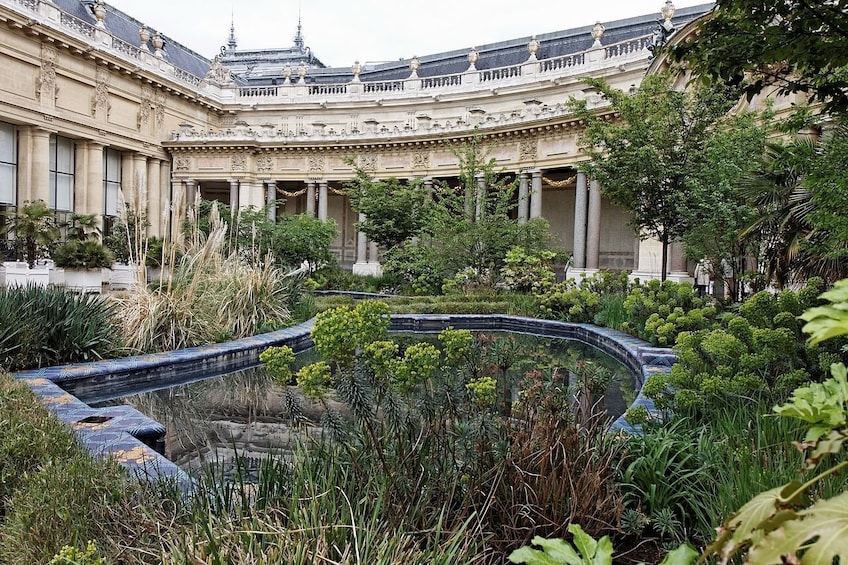 Petit Palais Audio Tour: Explore the Precious Collection