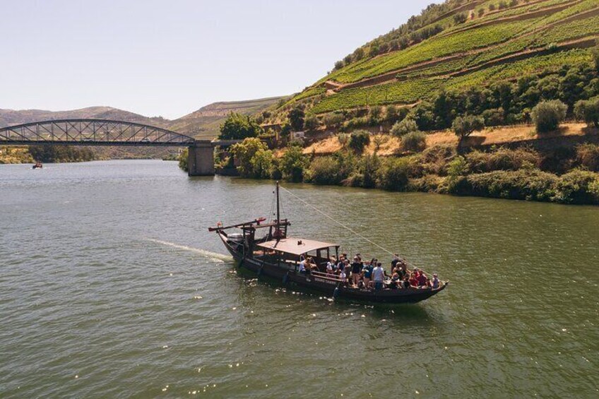 Douro Full Day Tour with Wine Tasting and Lunch