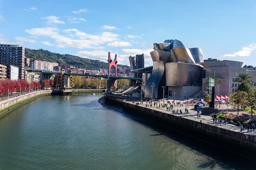 Explore the Beauty of Bilbao by Foot with Audio Tour