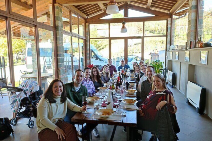 Light lunch and wine tasting on the hills of Lucca