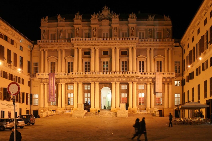 Picture 1 for Activity Genoa: 2-Hour Guided Walking Tour of the Historical Center