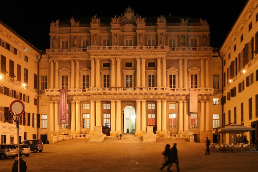 Picture 1 for Activity Genoa: 2-Hour Guided Walking Tour of the Historical Center