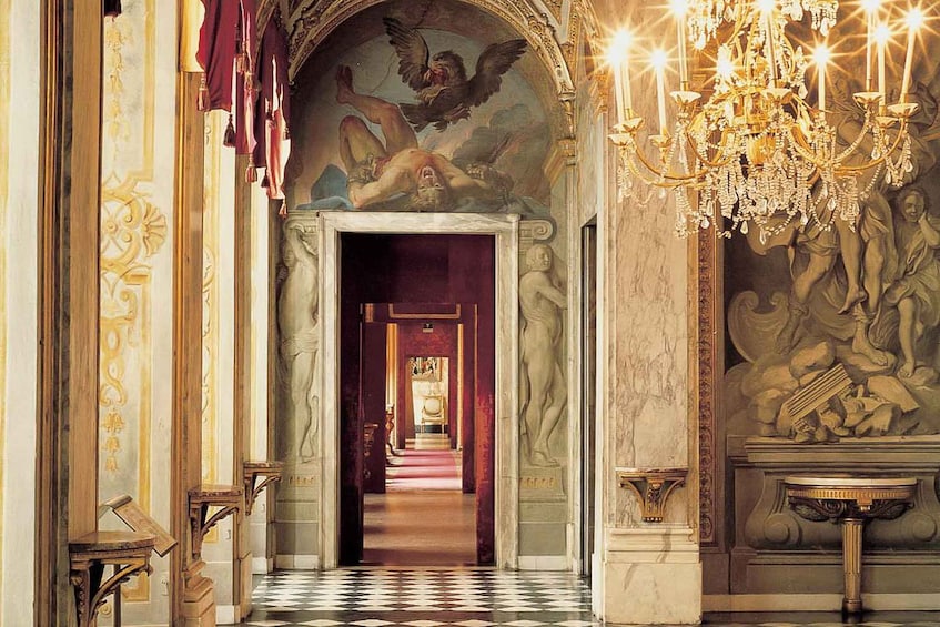 Picture 3 for Activity Genoa: 2-Hour Guided Walking Tour of the Historical Center