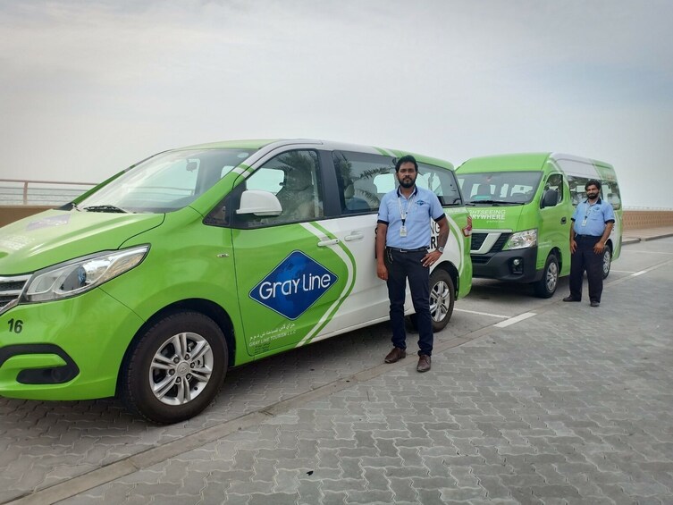 Discover Muscat with a private vehicle - Full day