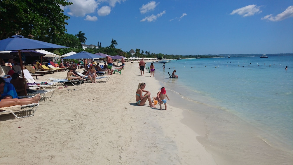 Negril Beach Chill Out & Rick's Cafe