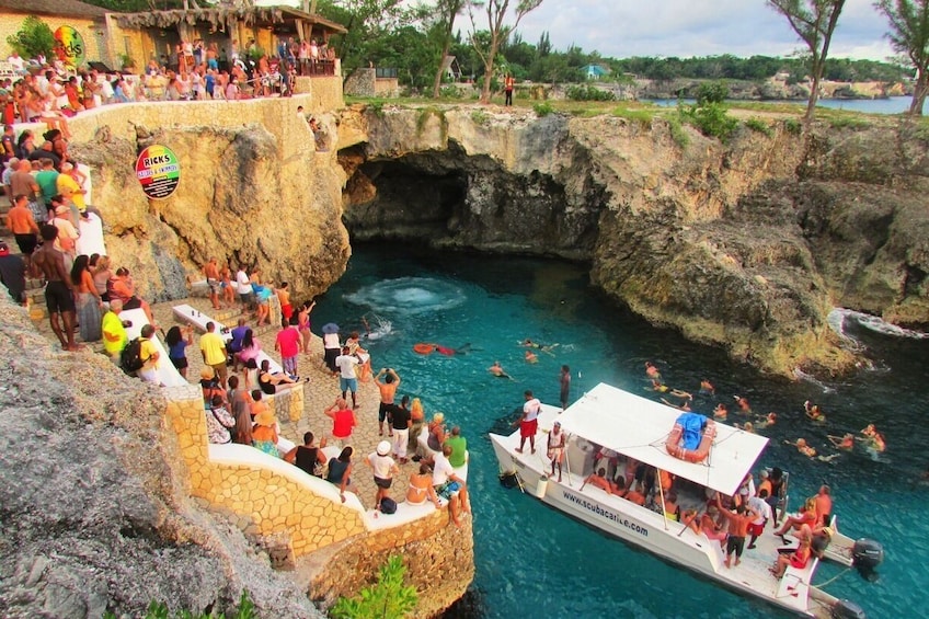 Negril Beach Chill Out & Rick's Cafe