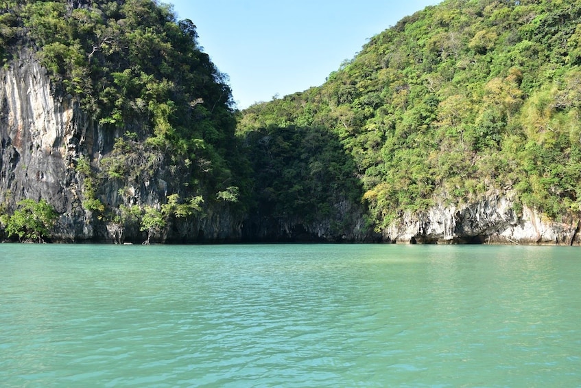 Private Hong Island Speed Boat Tour by Sea Eagle from Krabi