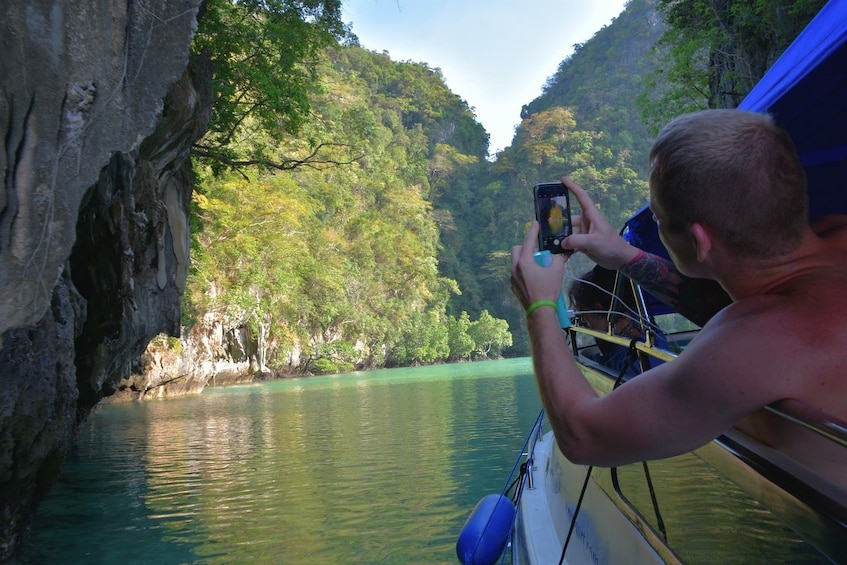 Private Hong Island Speed Boat Tour by Sea Eagle from Krabi