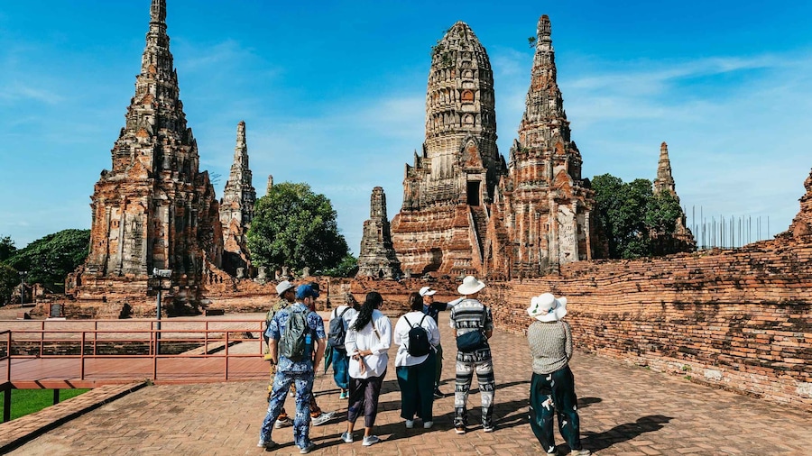 From Bangkok: Ayutthaya Temples Small Group Tour with Lunch