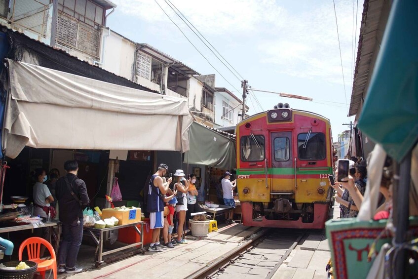 Picture 4 for Activity Bangkok: Maeklong Railway Market and Floating Market Tour