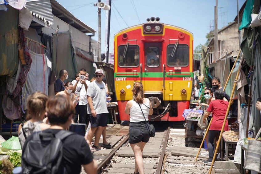 Picture 7 for Activity Bangkok: Maeklong Railway Market and Floating Market Tour