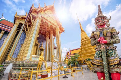 Bangkok : Visite personnalisée d’une journée complète avec transport local