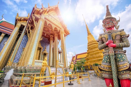 Bangkok: Tour personalizzato di un'intera giornata con trasporto locale