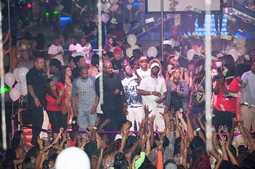 Miami Experience Hip Hop Package : Bar, Party Bus & Nightclub