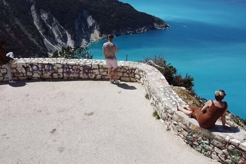 Myrtos, Melissani Lake and Drogarati Cave Tour