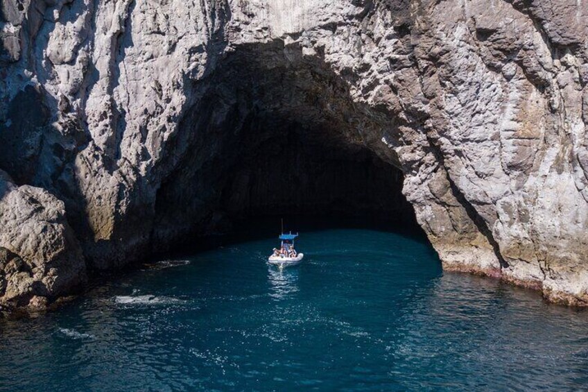 Orua, Largest Sea Cave on mainland NZ. 