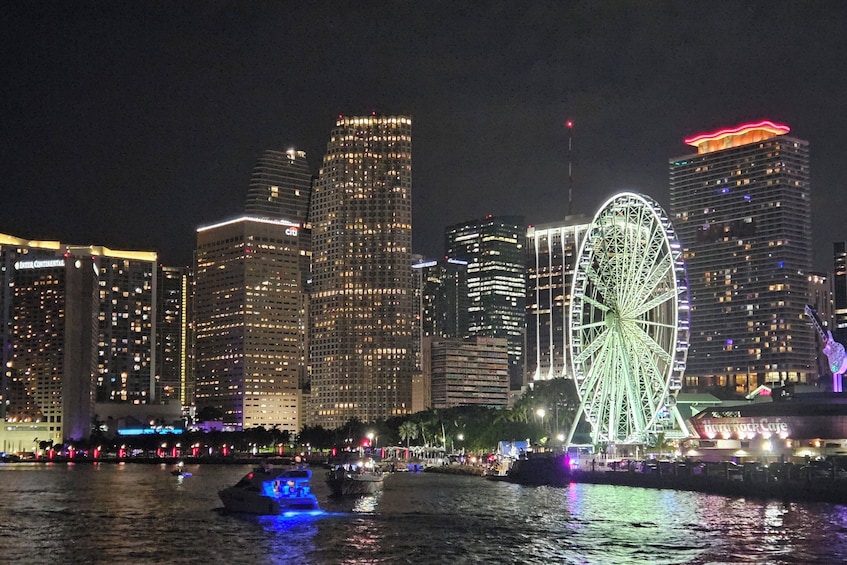 Miami Skyline Evening Cruise on Biscayne Bay 