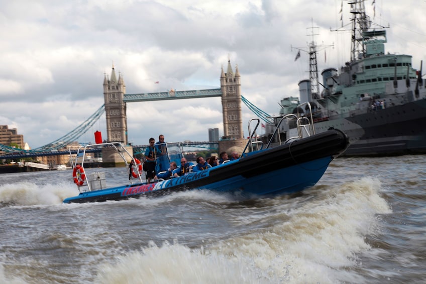 Thames Jet: Speedboat River Thames Experience