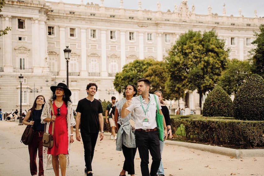 Madrid in a Day, including Skip-the-Line to Royal Palace & Prado Museum 