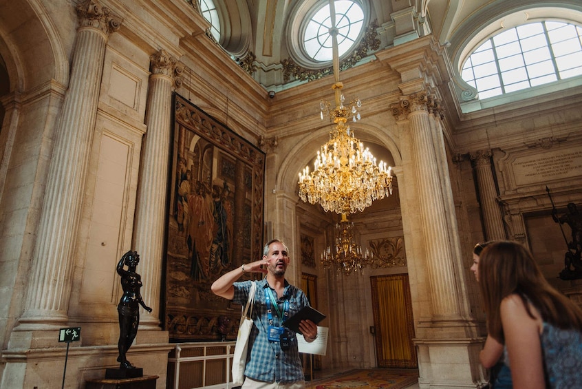 Madrid Tour with Skip-the-Line Royal Palace and Prado Museum 