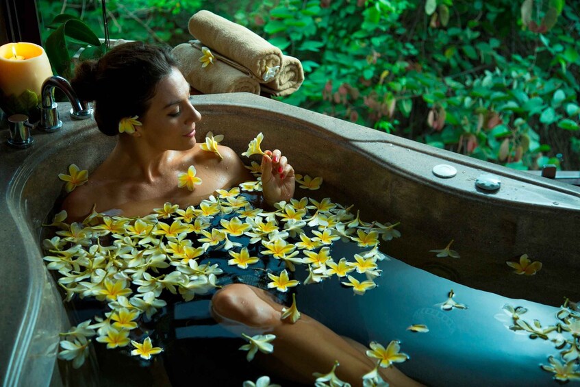 Ubud: Riverside Spa Treatment near Bali Zoo