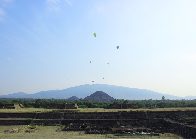 Teotihuacan in the afternoon Small Group 