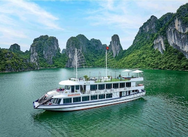 From Hanoi: Halong Bay Cruise with Lunch & Optional Transfer