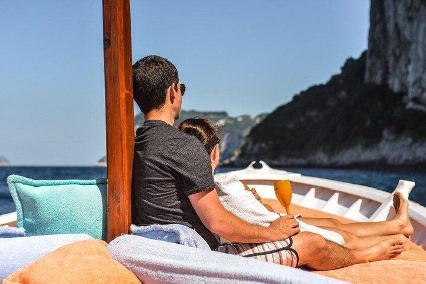 4 Hour Boat Tour To Discover Capri