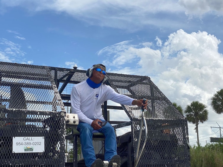 Everglades Admission Ticket with Airboat Ride and Wildlife Show