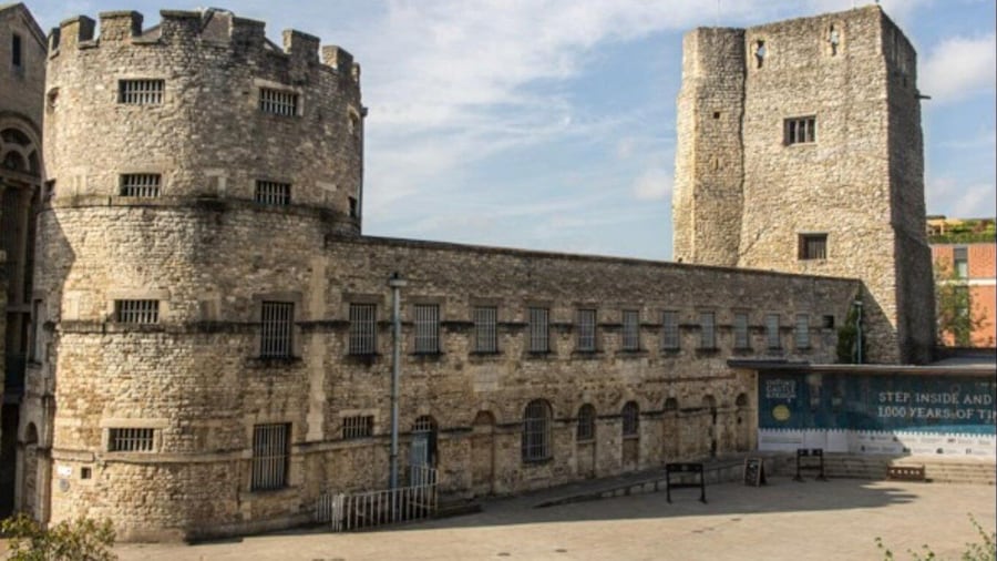 Oxford Castle and Prison: Guided Tour