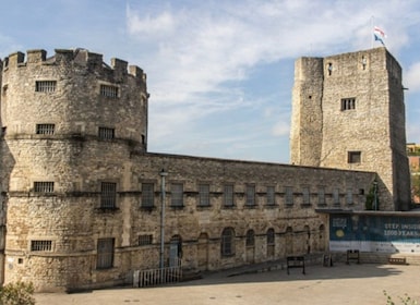 Oxford Castle and Prison: Guided Tour