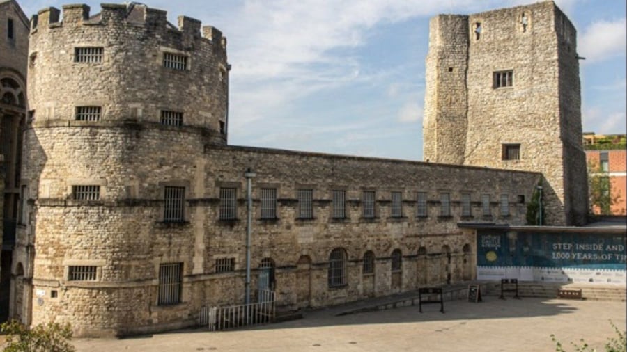Oxford Castle and Prison: Guided Tour