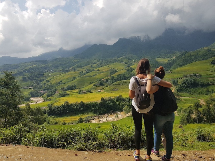 Sapa Walking from Hmong Villages to Taphin Full Day Tour