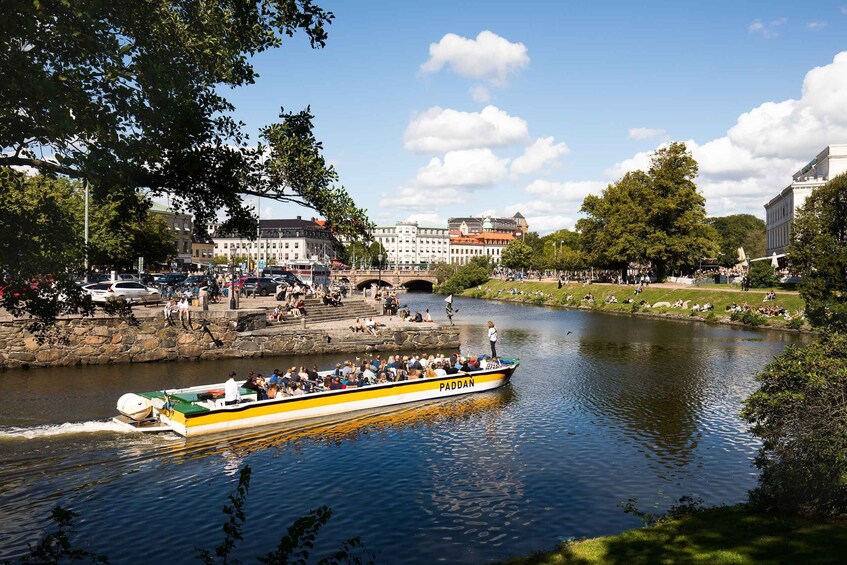 Picture 2 for Activity Gothenburg: Hop-On Hop-Off 24-Hour Sightseeing Boat